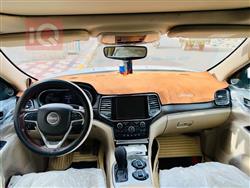 جیپ گراند شیرۆکی